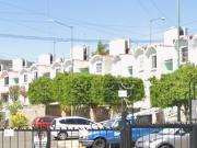 BONITA CASA DOS PLANTAS EN FRACC. CERRADO EN VILLAS DE...