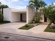 Bonita Casa en La Rejoyada Residencial Komchen