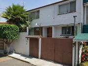 Bonita Casa En Paseos de Taxqueña de Remate Bancario