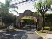 BONITA CASA EN PRIVADA EN ZAPOPAN