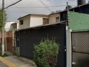 BONITA CASA EN REMATE UBICADA EN Paseo de los Coches 16,...