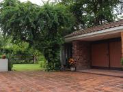 Bonita casa en renta en condominio