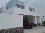 BONITA CASA EN RENTA EN PRIVADA MONTEBELLO, LOS LAGOS...