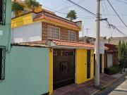 bonita casa en una exelente ubicacion cerca de escuelas...