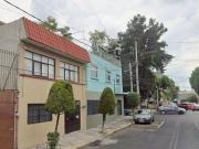 BONITA CASA EN UNA EXELENTE UBICACION CERCA DE ESCUELAS...