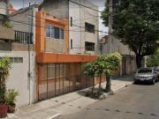 bonita casa en una exelente ubicacion cerca de escuelas...