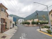 bonita casa en una exelente ubicacion cerca de escuelas...