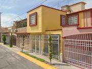 bonita casa en una exelente ubicacion cerca de escuelas...