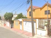 bonita casa en una exelente ubicacion cerca de escuelas...
