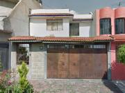 bonita casa en una exelente ubicacion cerca de escuelas...