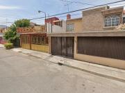 BONITA CASA EN UNA EXELENTE UBICACION CERCA DE ESCUELAS...