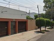 bonita casa en una exelente ubicacion cerca de escuelas...