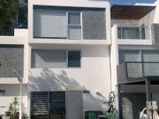 BONITA CASA EN VENTA