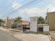 BONITA CASA EN VENTA DE RECUPERACION BANCARIA UBICADA EN...