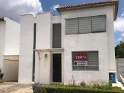 Zerezotla venta de casa dentro de Fraccionamiento,...