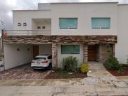 Bonita casa en venta en Cumbres de Lago, Querétaro