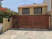 BONITA CASA EN VENTA EN EXCELENTES CONDICIONES. CDAD....