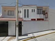 BONITA CASA EN VENTA EN EXCELENTES CONDICIONES. LOMA...