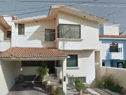 BONITA CASA EN VENTA EN EXCELENTES CONDICIONES. SANTIAGO...