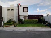Bonita casa en venta en Real del Márques con excedente