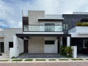 ?BONITA CASA EN VENTA EN RESIDENCIAL RIO!