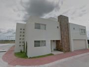 BONITA CASA EN VENTA. IRAPUATO, GUANAJUATO. REMATE BANCARIO