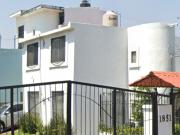 BONITA CASA EN VENTA, UNA CALLE PRIVADA EN TLAQUEPAQUE A...