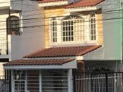 Bonita casa en venta zona enfrente de La Cima