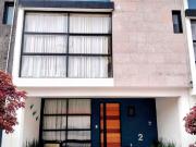 BONITA CASA EN VILLA ALBERTINA