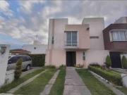 Bonita Casa Fracc. Misiones 1, frente al Parque...