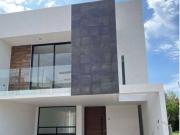 Bonita casa muy cerca de lomas de angelopolis, cerca de...