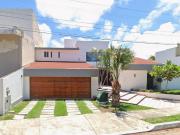 BONITA CASA MUY CERCA DE PLAYA GAVIOTAS