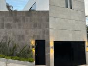 CASA NUEVA CON ROOF GARDEN Y JACUZZI EN FRACC. CERRADO...