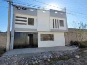 Bonita Casa Sola Nueva en la Colonia San Mateo...