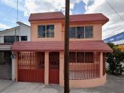 BONITA CASA SUPER UBICADA EN COLONIA CUMBRIA EN...