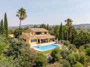 Bonita e encantadora moradia no campo de Santa Bárbara...