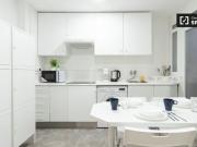 Bonita habitación con cama doble en alquiler en Chamartín