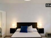 Bonita habitación en alquiler en apartamento de 5...