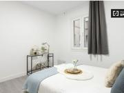 Bonita habitación en alquiler en apartamento de 8... Bonita habitación en alquiler en apartamento de 8...