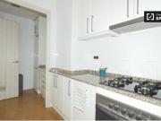 Bonita habitación en alquiler en el apartamento de 5...