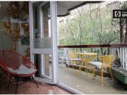 Bonita habitación en piso compartido por Eixample, Barcelona