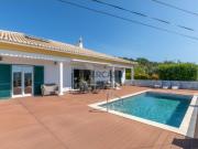 Bonita moradia térrea com 2+1 quartos, vista para o...