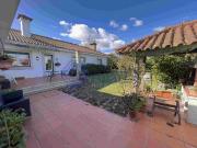 Bonita moradia térrea, T5, quatro frentes, na freguesia...