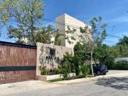 | Bonita townhouse en renta en privada de Cholul |