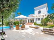 Bonita villa clásica con jardín en una inmejorable...