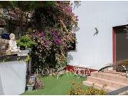 Bonita villa con vistas al mar y la montaña en Rio dOro....