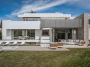 Bonita villa independiente con orientación sureste en El...