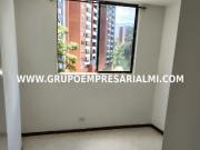 Bonito Apartamento En Arriendo Sector Loma De Los Bernal...