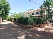 Bonito chalet en urbanización privada con acceso directo...