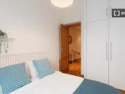 Único Habitación en apartamento de 5 habitaciones,...